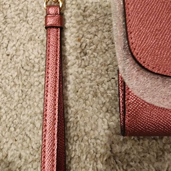 Coach Metallic Chain - Picture 4 of 6